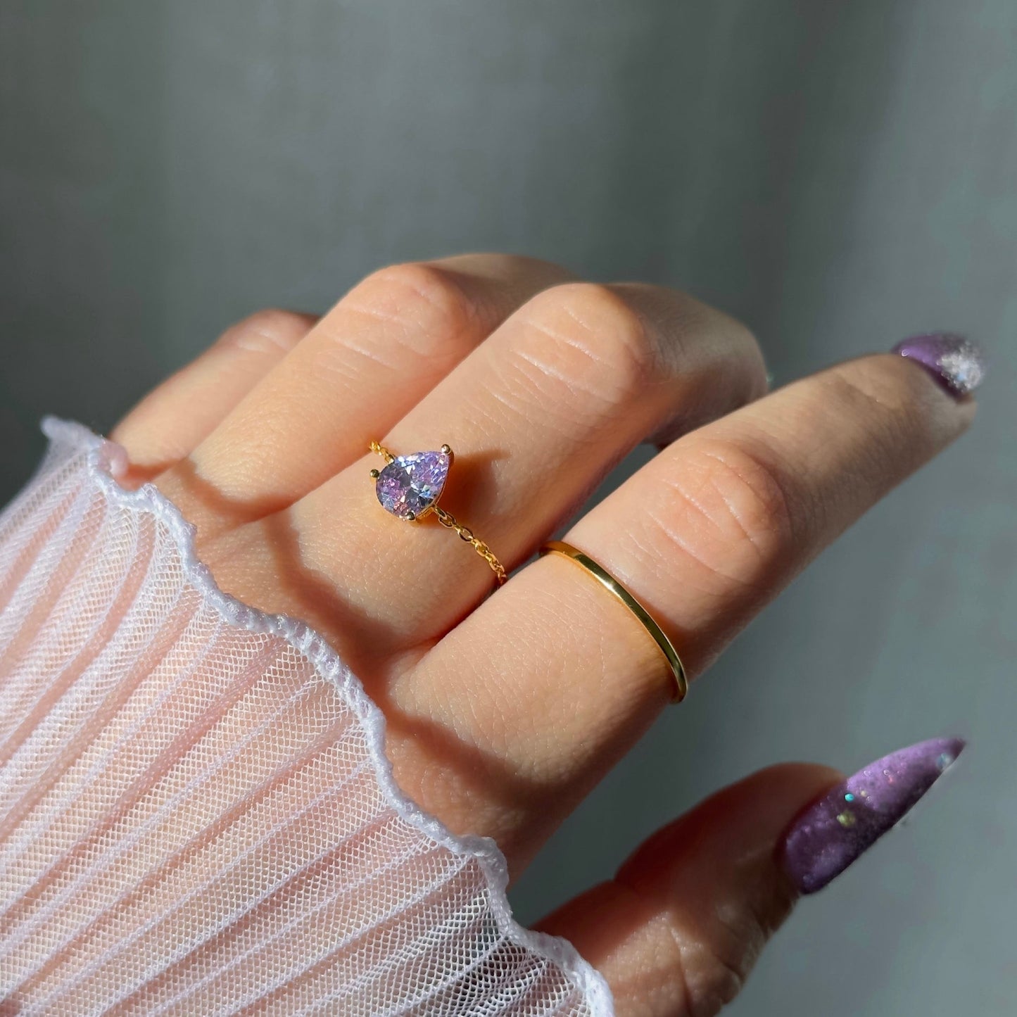 Amethyst Embrace Chain Ring