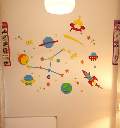 Spaceship wall art for babies' room