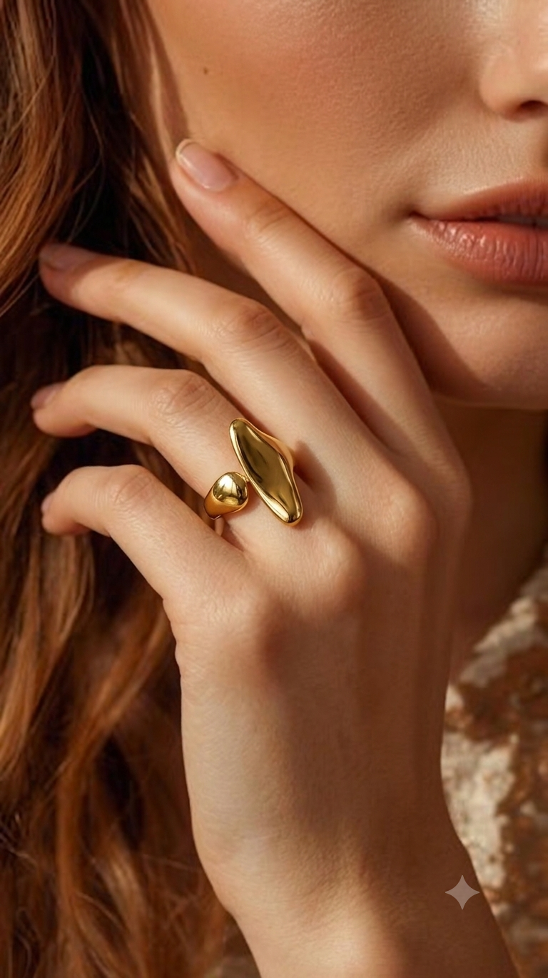 Atypical rounded shape Ring