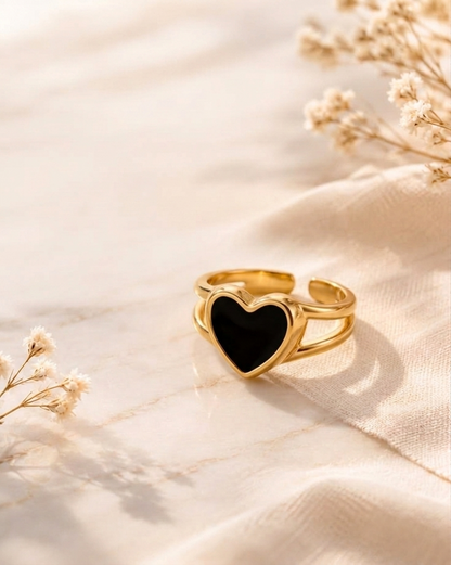 Whitney Heart Signet Ring