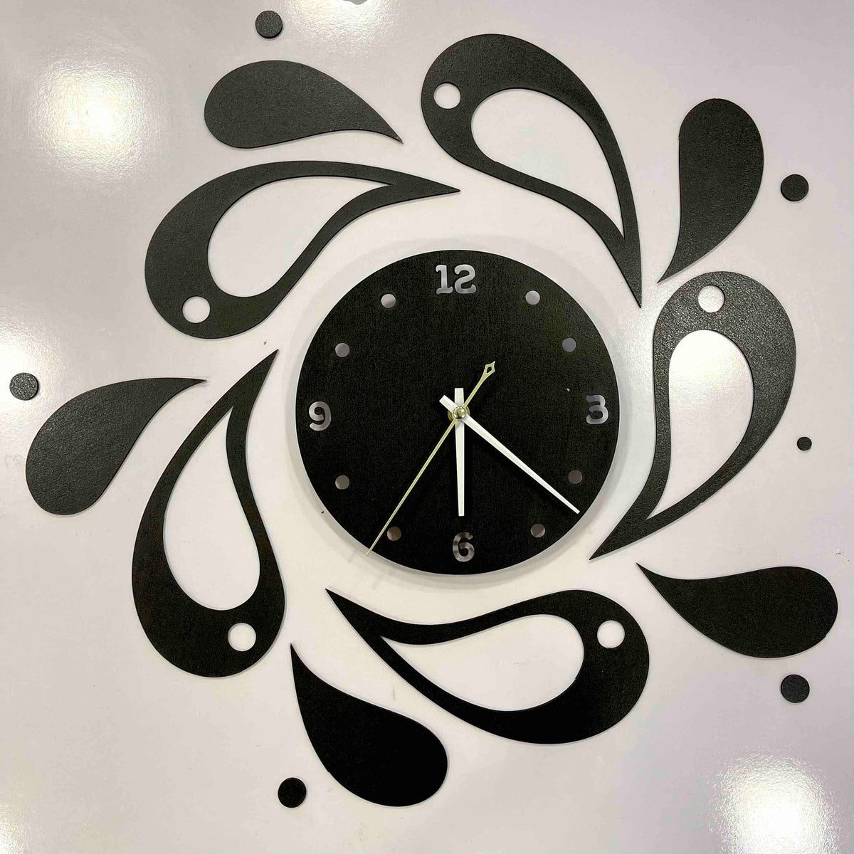 Creative Art Designer Round Wall Clock for Home Decoration