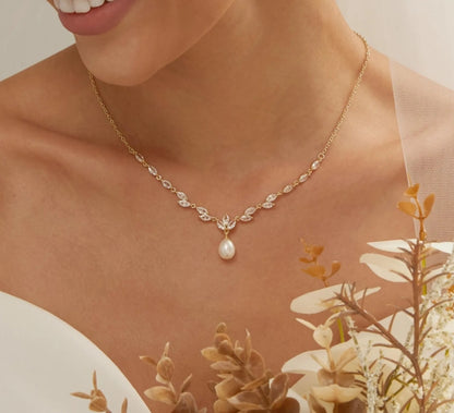 Pearl Drop Leaf Necklace