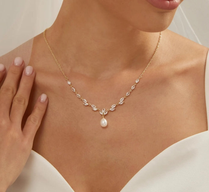 Pearl Drop Leaf Necklace