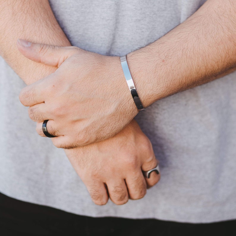 Essential Cuff | Men